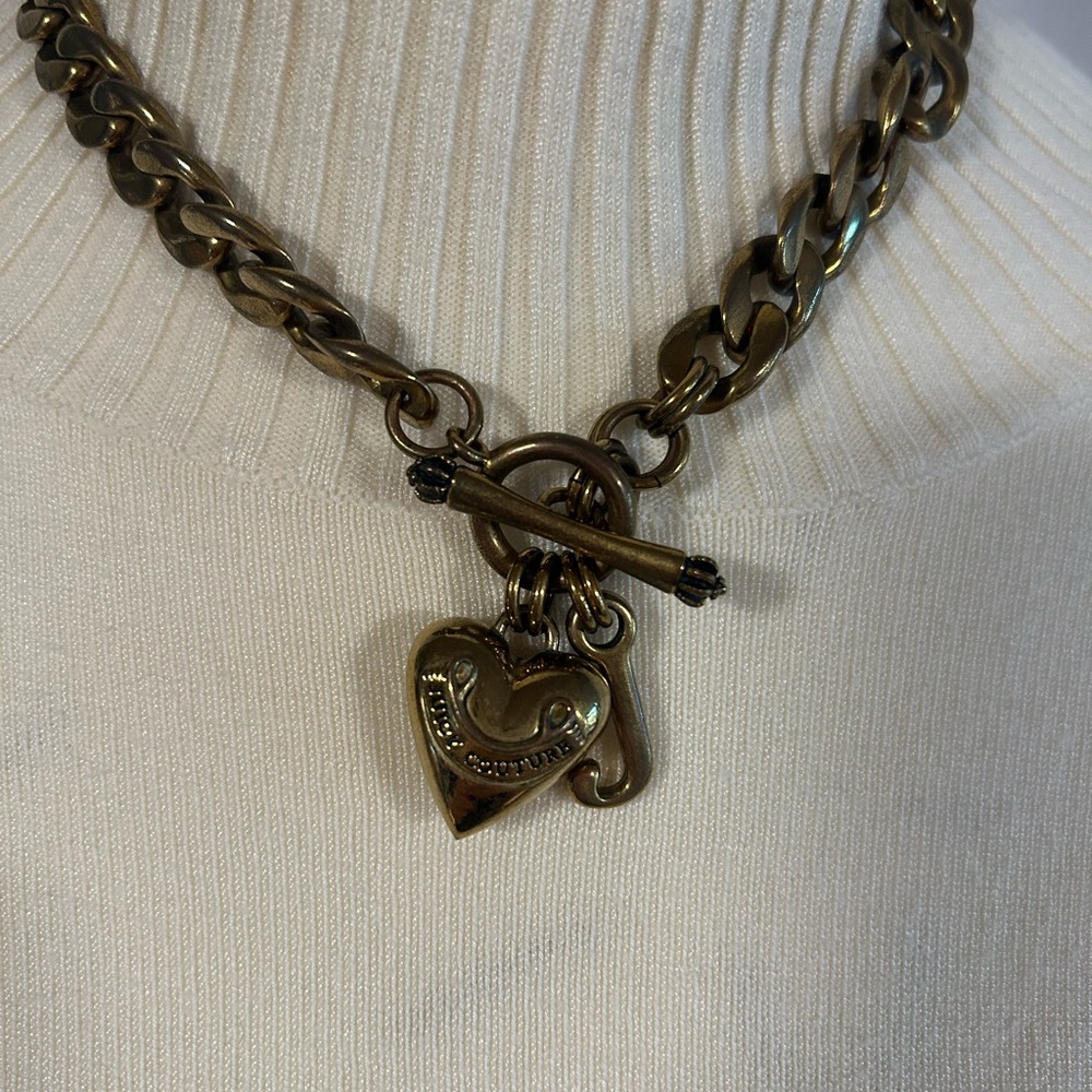 Juicy Couture Gold Puffy Heart Toggle Necklace w/ Box Vintage Y2K 18”